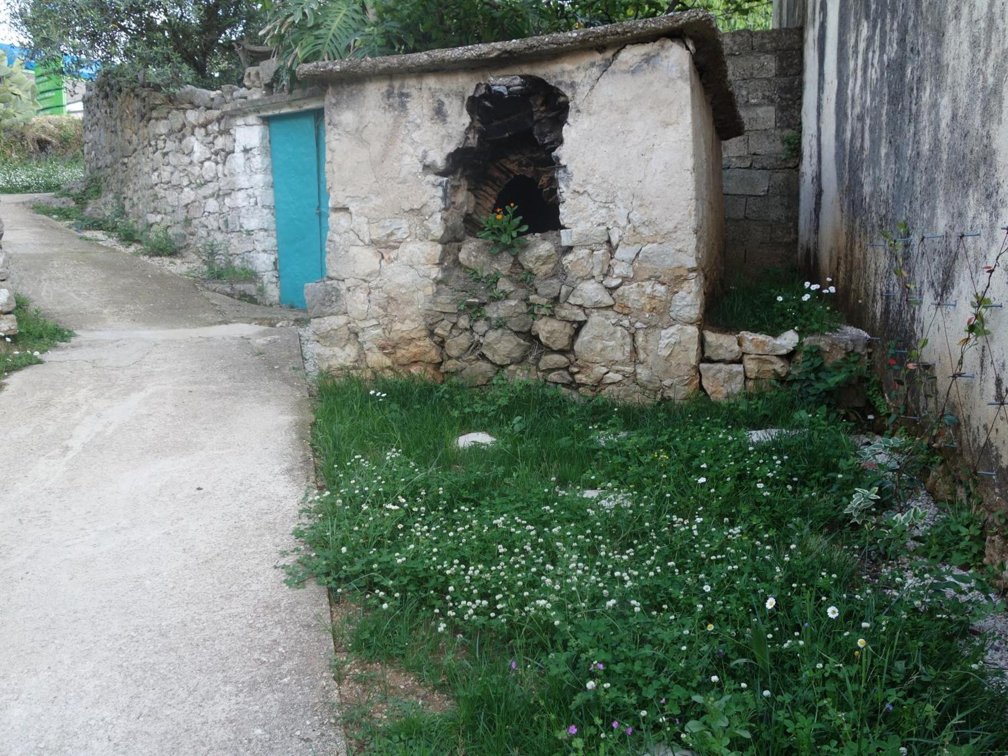 Guesthouse Near The Castle Of Himare Exterior photo